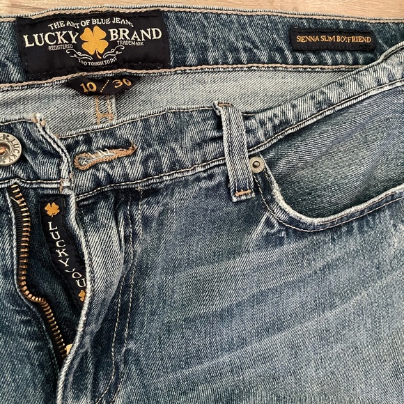 Women’s Jeans - Picture 2 of 6